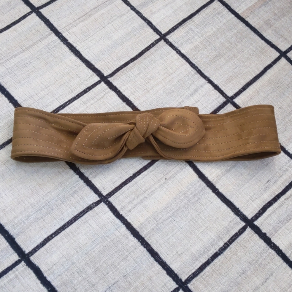 ANTHROPOLOGIE belt